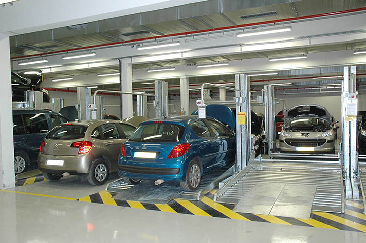 FRANCE_PEUGEOT_MECHANICAL_WORKSHOP_2_PEGASUS_MODEL_PAL_RADDOPPIATORE_PARCHEGGIO_STACK_PARKER_CMC_PARKLIFT