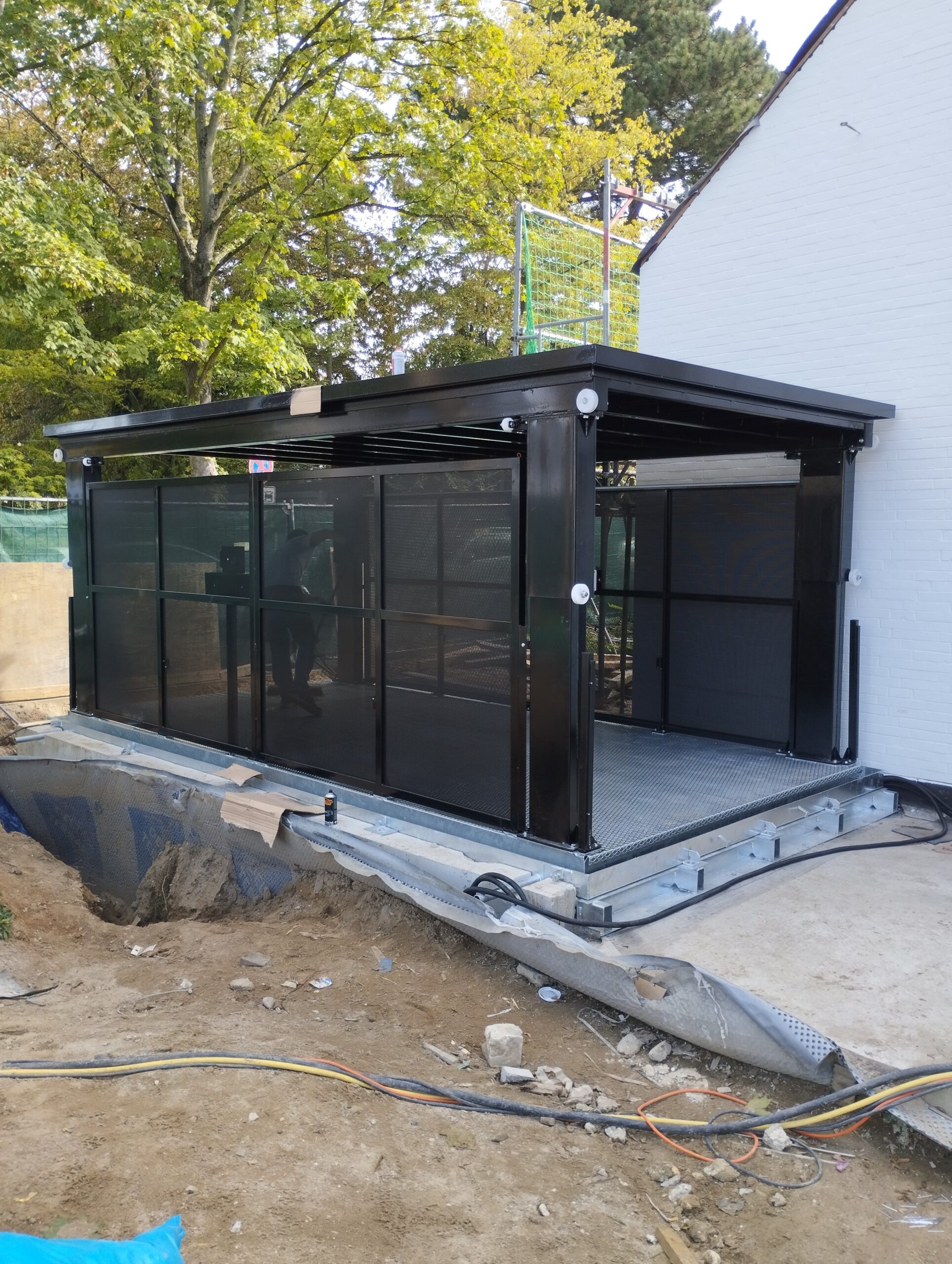 MONTAUTO_CARLIFT_ARIES_5_TETTO_STRUTTURA_ZINCATA_E_VERNICIATA_GALVANIZED_AND_PAINTED_STRUCTURE_CMC_PARKLIFT-588x780