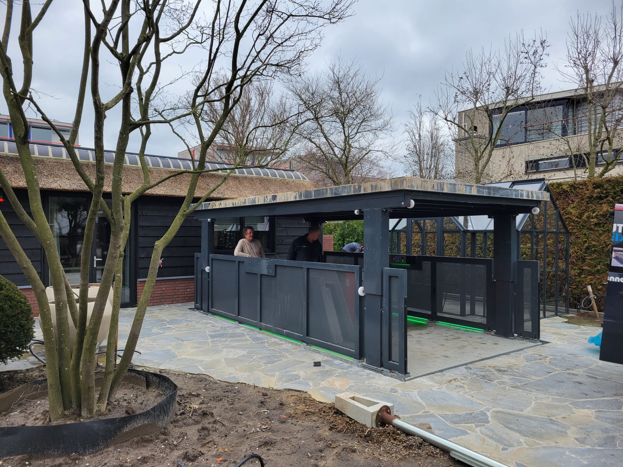 MONTAUTO_CARLIFT_ARIES_5_VERNICIATO_NERO_BLACK_PAINTED_CMC_PARKLIFT-780x585