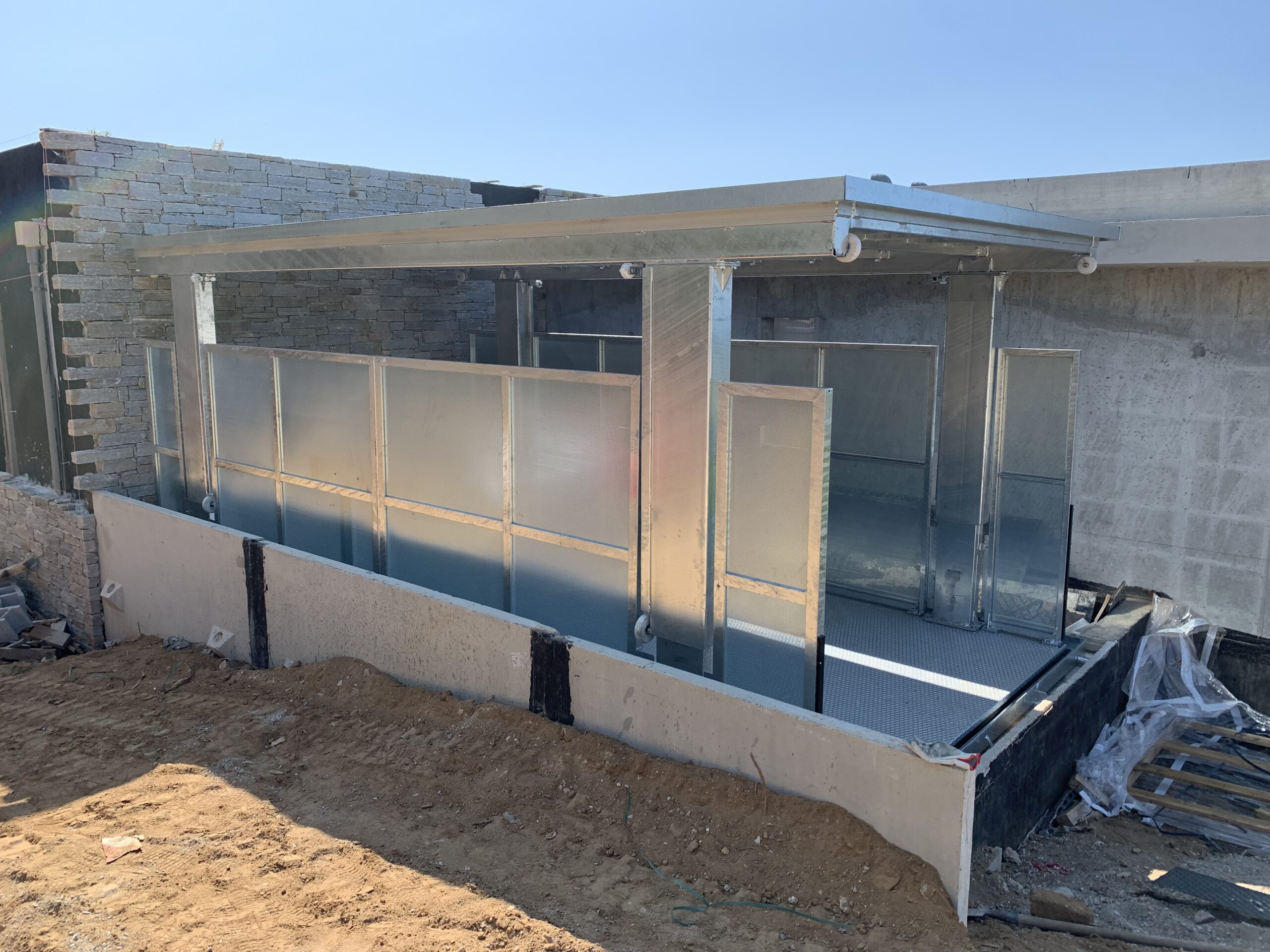 MONTAUTO_CARLIFT_ARIES_5_ZINCATO_A_CALDO_HOT-DIP-GALVANIZED_CMC_PARKLIFT-780x585