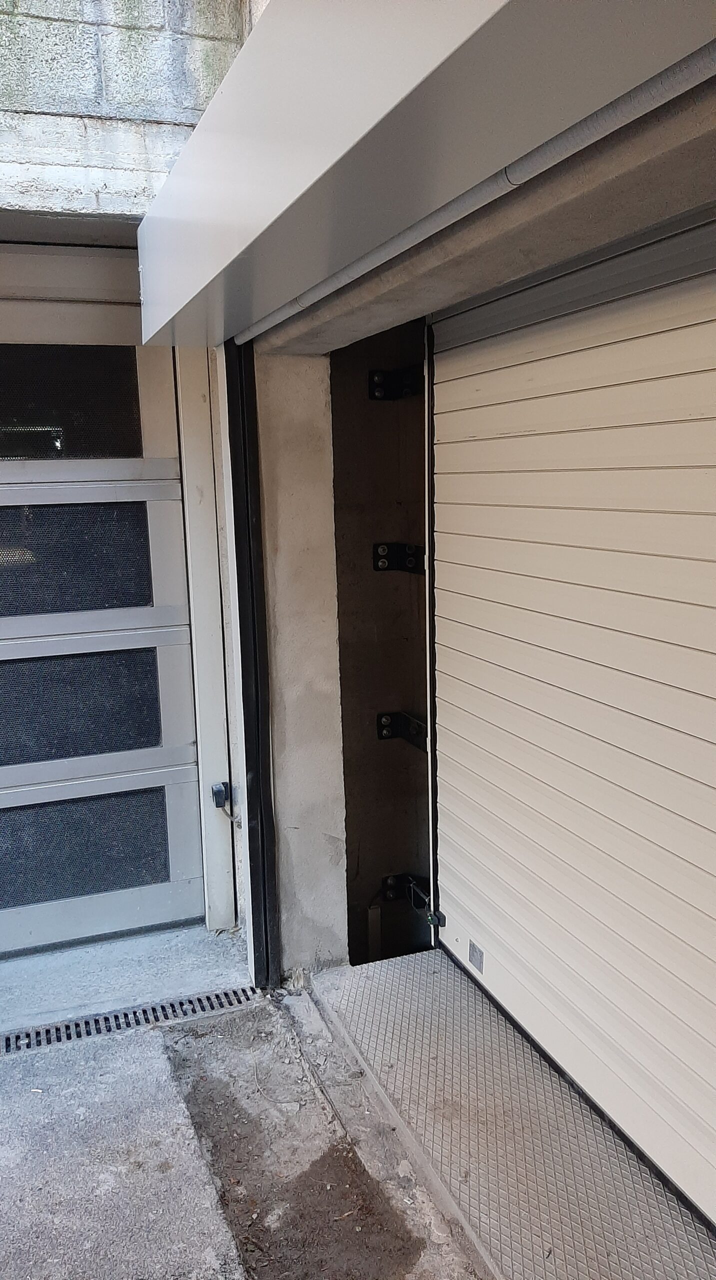 MONTAUTO_CARLIFT_SAGITTA_AVVOLGIBILE_ROLLING_DOOR_TENDA_TAGLIA_FUOCO_AND_FIRE_CURTAIN_CMC_PARKLIFT-436x780