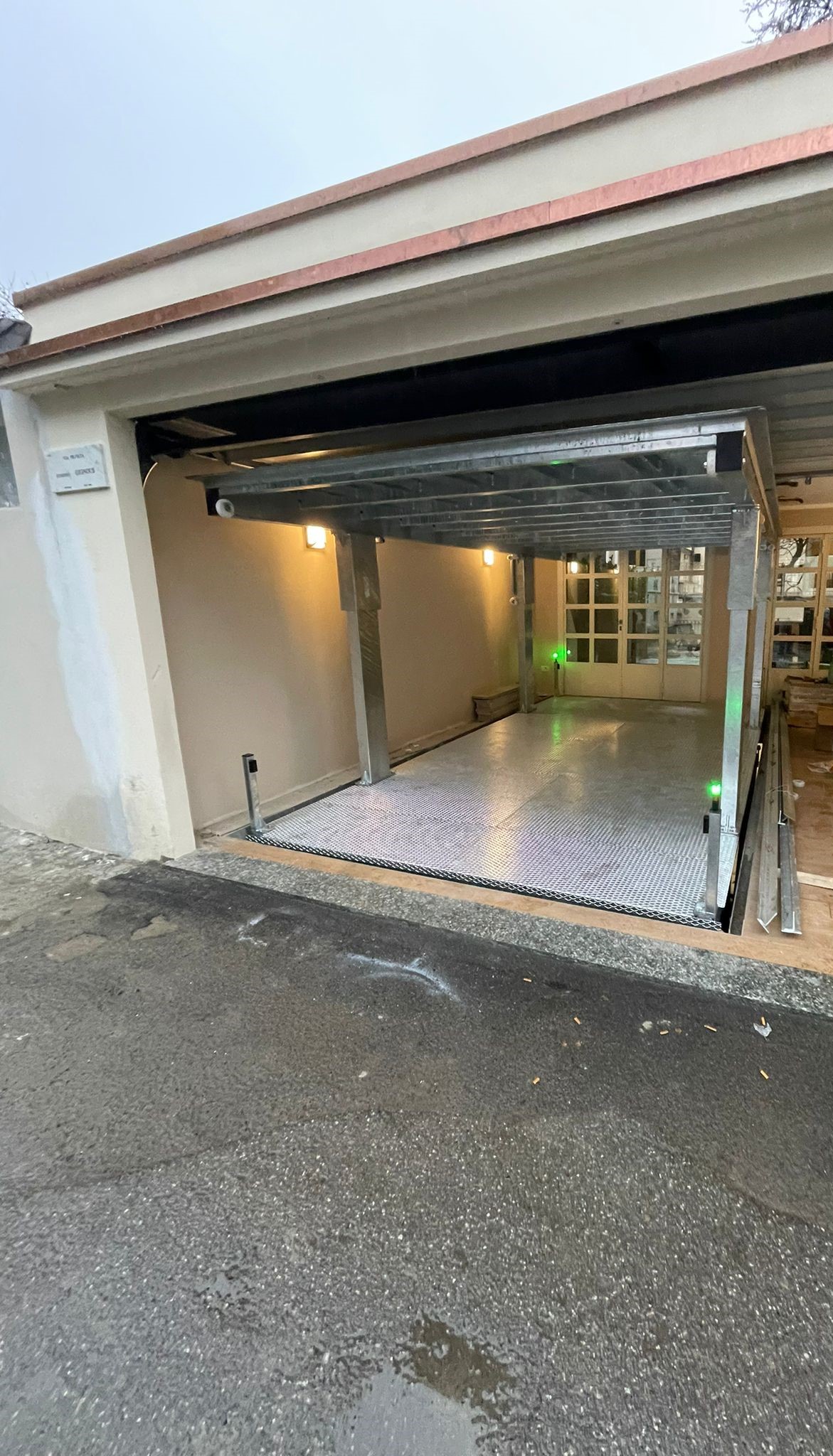 RICOVERO-AUTO_CAR-SHELTER_ARIES_3_FOTOCELLULE_DI_CENTRAGGIO_POSITION_CONTROL_CMC_PARKLIFT-2-446x780