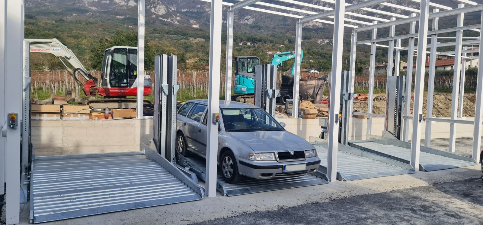 SLOVENIA_1_OUTDOOR_PEGASUS_MODEL_PAXL_RADDOPPIATORE_PARCHEGGIO_STACK_PARKER_CMC_PARKLIFT